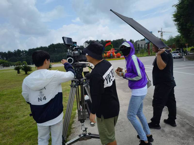 匠心筑品，上街区TVC拍摄公司赋能品牌视觉升级